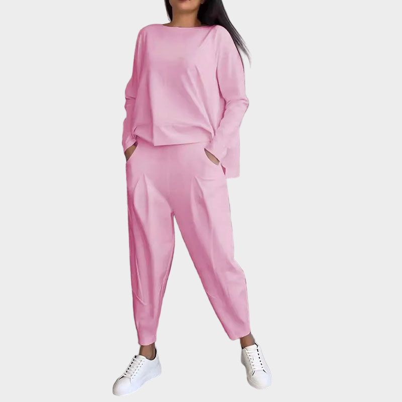 Set Majice in Hlačk z Elegantnim Slogom